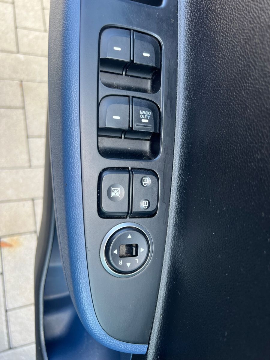 Fahrzeugabbildung Hyundai i10 FIFA World Cup Edition *1.HAND*