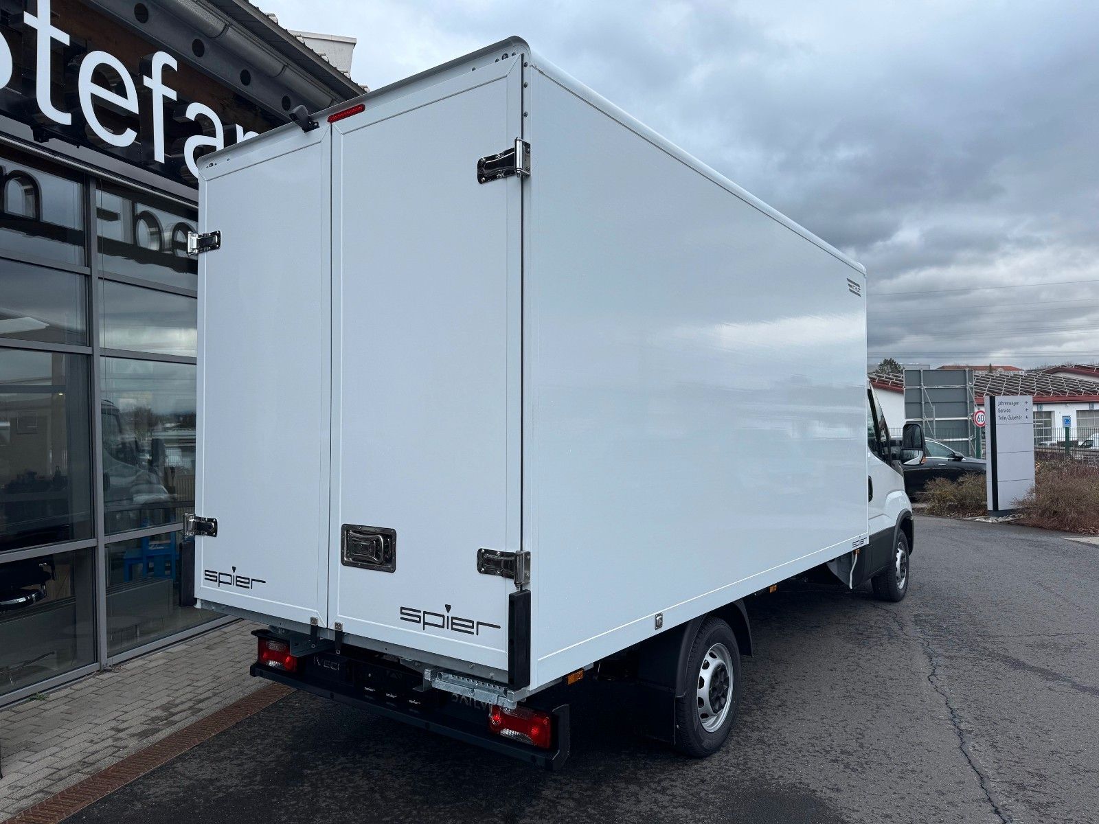 Fahrzeugabbildung Iveco Daily 35S14 A8 *R4.100mm*Automatik*Kamera*SPIER*