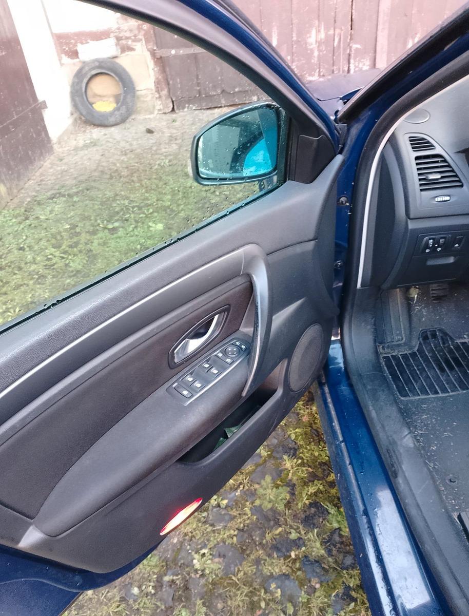 Renault Laguna 2008 — photo 12