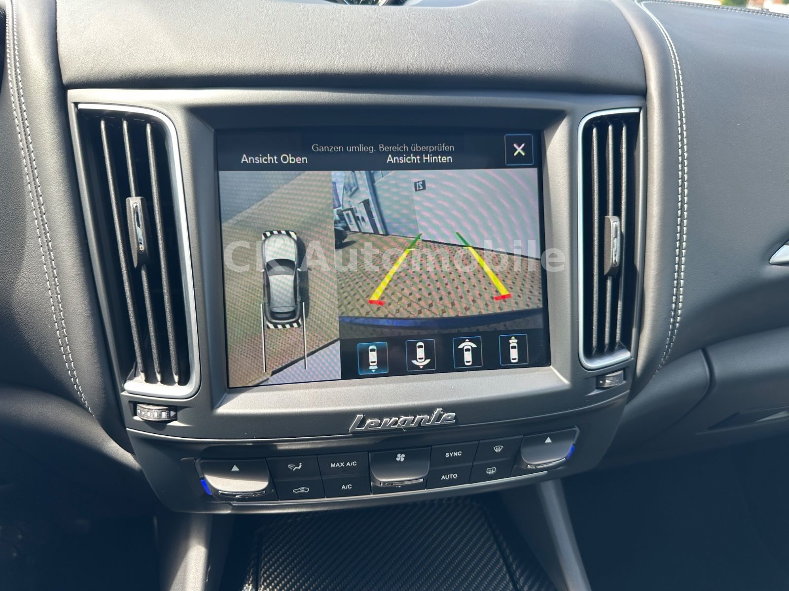 Fahrzeugabbildung Maserati Levante GranLusso S Q4/Navi/Pano/LED/360°Kam.