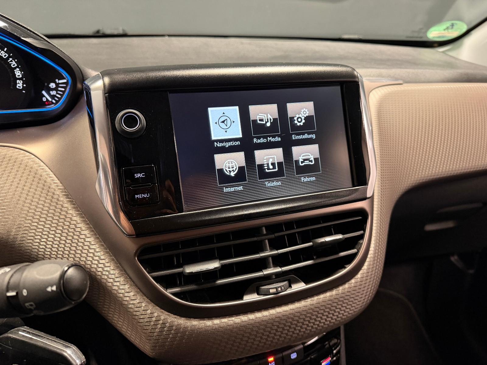 Peugeot 2008 Allure 1.6 e-HDi Automatik /2.HD/LED/SITZHZ