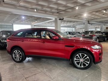 Jaguar F-Pace - 4