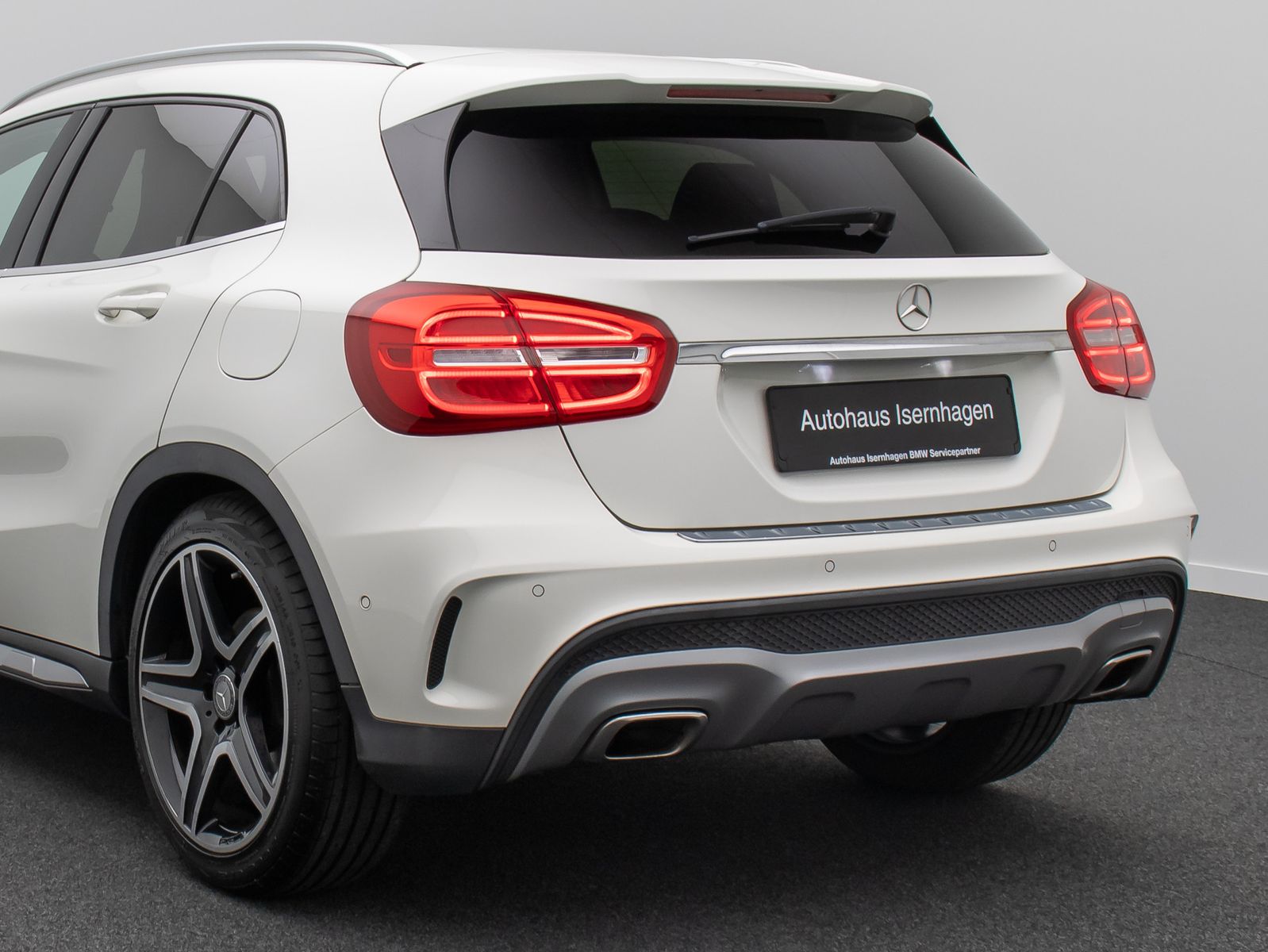 Fahrzeugabbildung Mercedes-Benz GLA 200 Street Style ParkAss Navi Bi-Xenon Leder