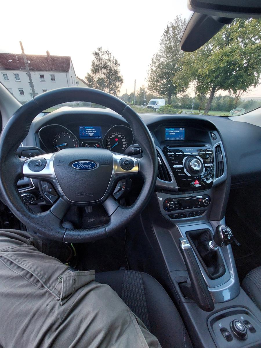 Ford Focus 2012 — photo 6