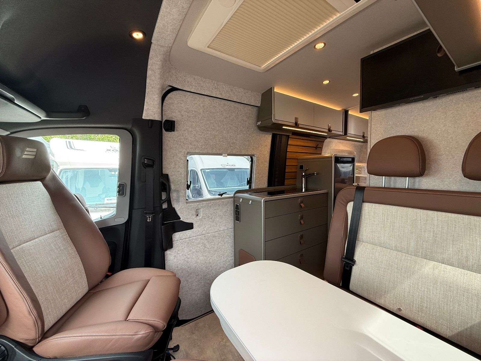 Fahrzeugabbildung HYMER / ERIBA / HYMERCAR Grand Canyon S - MB 600 - 4x4 - 19.986€ Sparen!