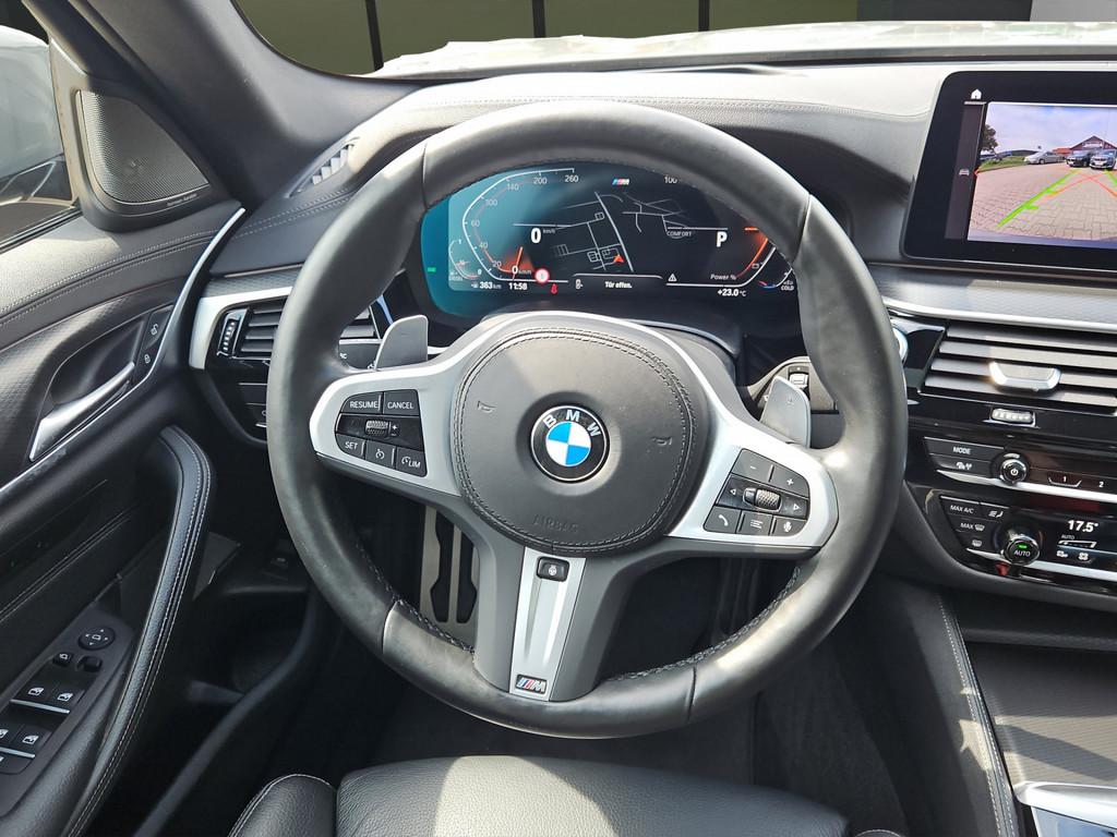 BMW 530d T. M-SPORT LASER HUD PANO KAMERA H/K AHK