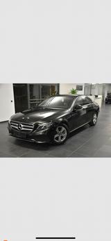 Mercedes-Benz E 220 d Autom. - - Mercedes-Benz E 220: Beige