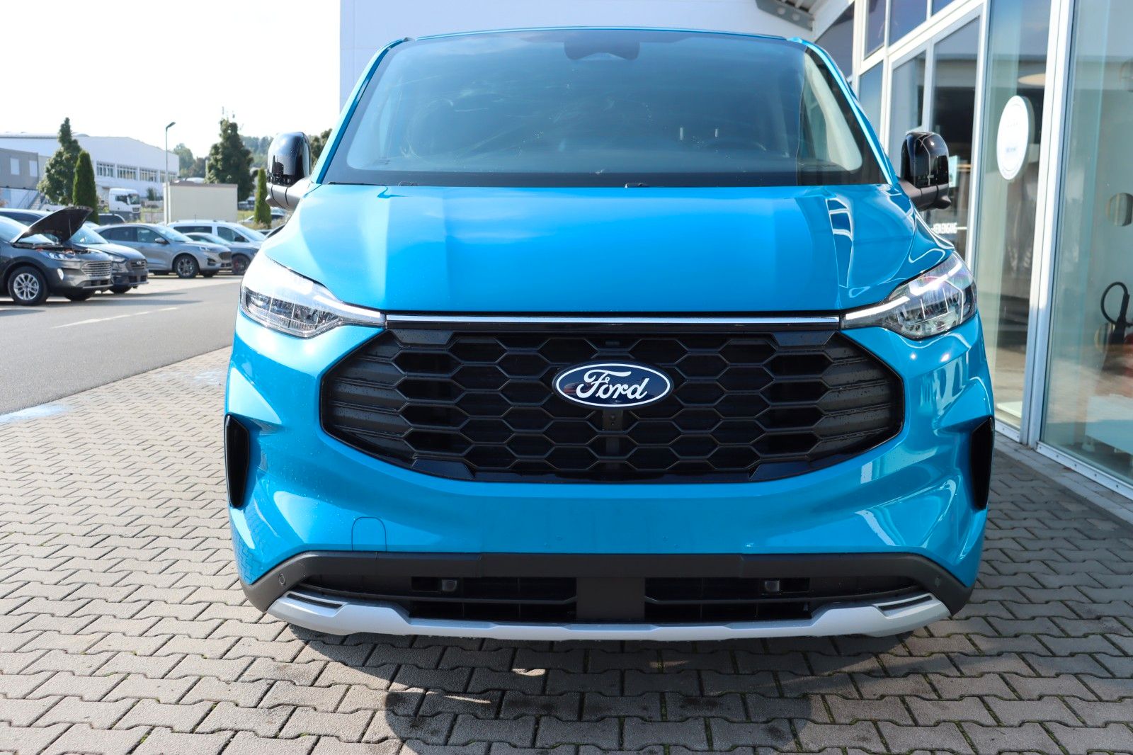 Ford Tourneo Custom Active 2.0 EcoBlue 320 L1 4x4 imagem 2