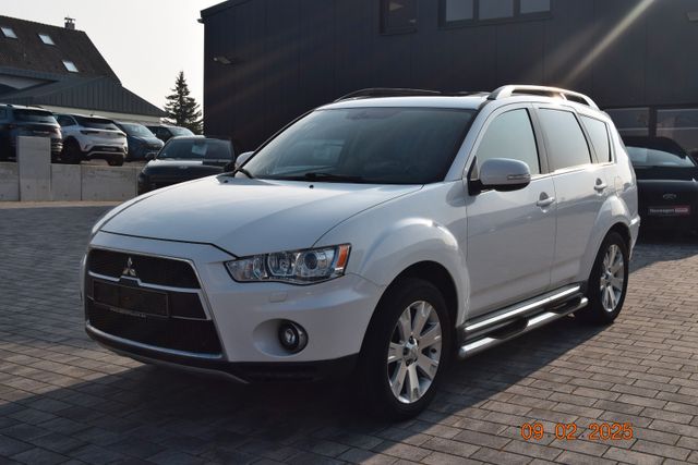 Mitsubishi Outlander Instyle 4WD/1.Hand/Leder/AHK/7.Sitzer