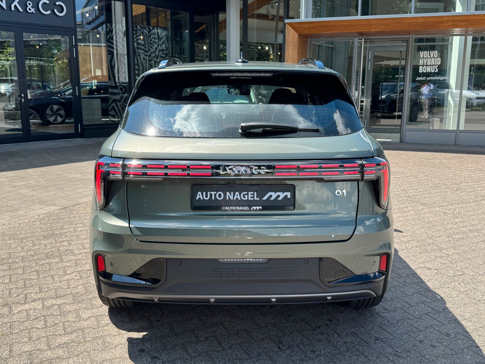 Lynk & Co 01
