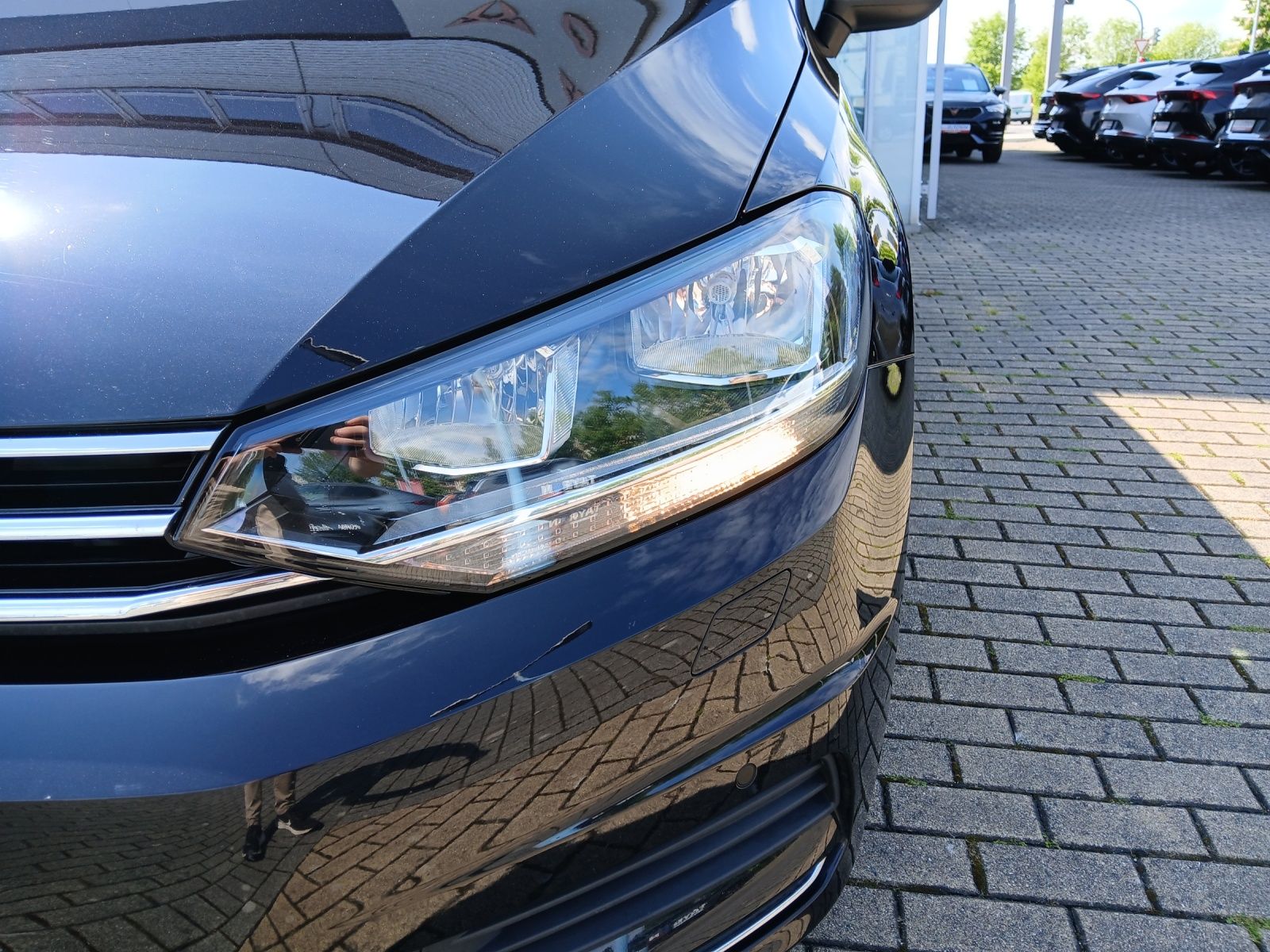 Fahrzeugabbildung Volkswagen Touran TSI United 7-Si Navi PDC SH LM