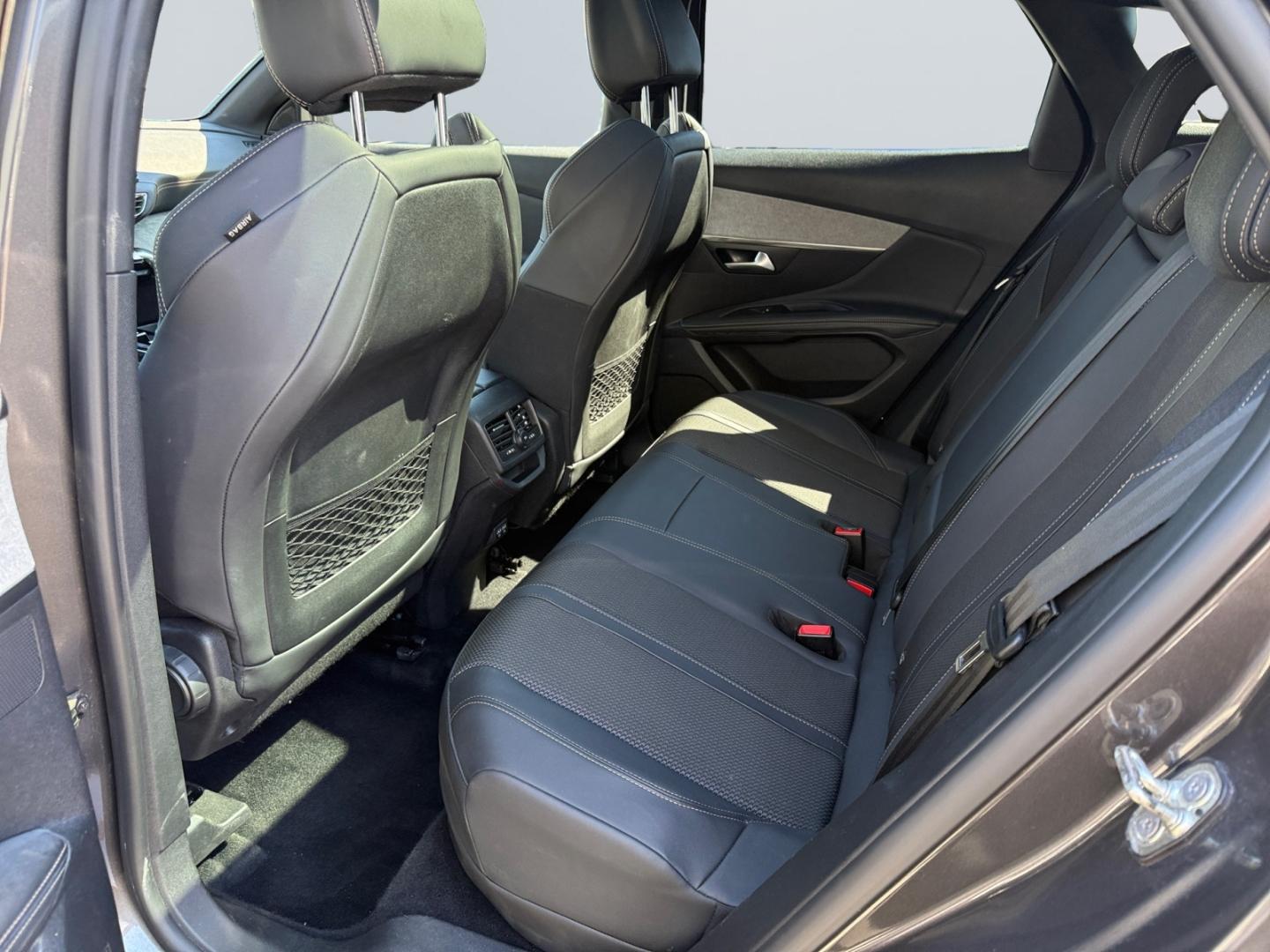 Peugeot 3008 1.6 Hybrid4 300 GT (Plug-In) *Pano*CAM*ACC*