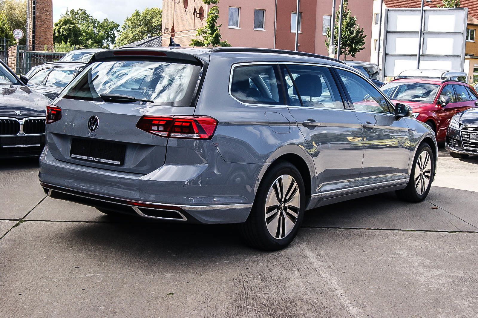 Fahrzeugabbildung Volkswagen Passat Variant HYBRID GTE IQ NAVIGATION 1.HAND