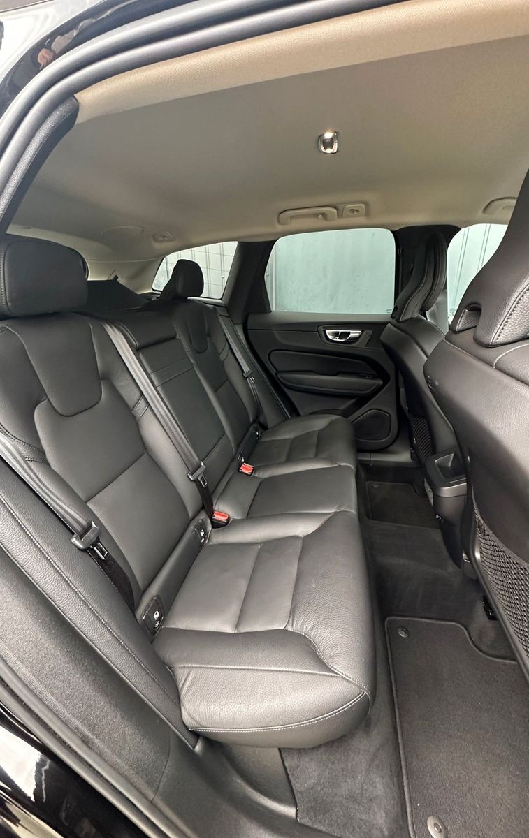 Volvo XC 60 Inscription 2WD SHZ Navi Vollleder LED foto 19