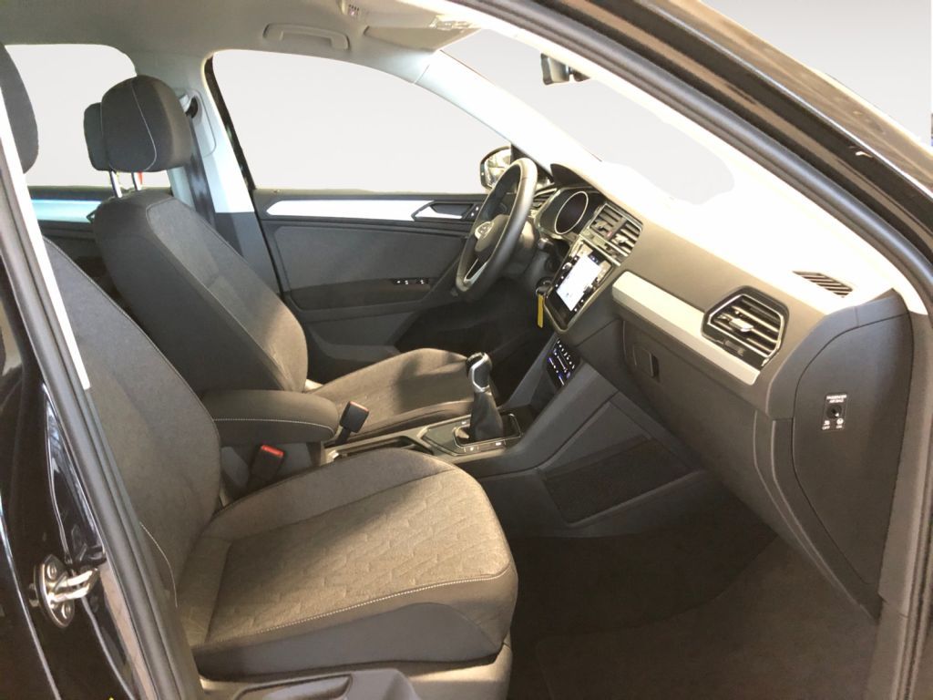 Fahrzeugabbildung Volkswagen Tiguan 1.5 TSI Life beheizbares Lenkrad Navi