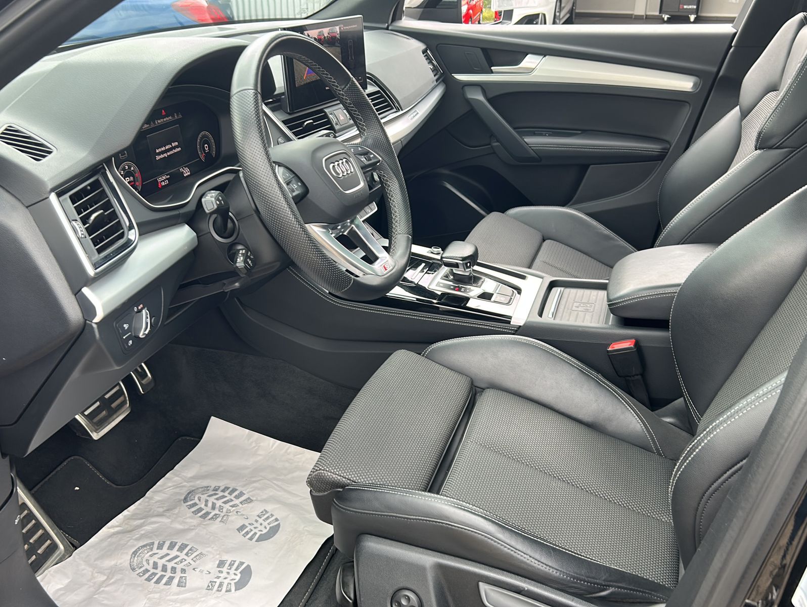 Fahrzeugabbildung Audi Q5 40 TDI quattro S-Line