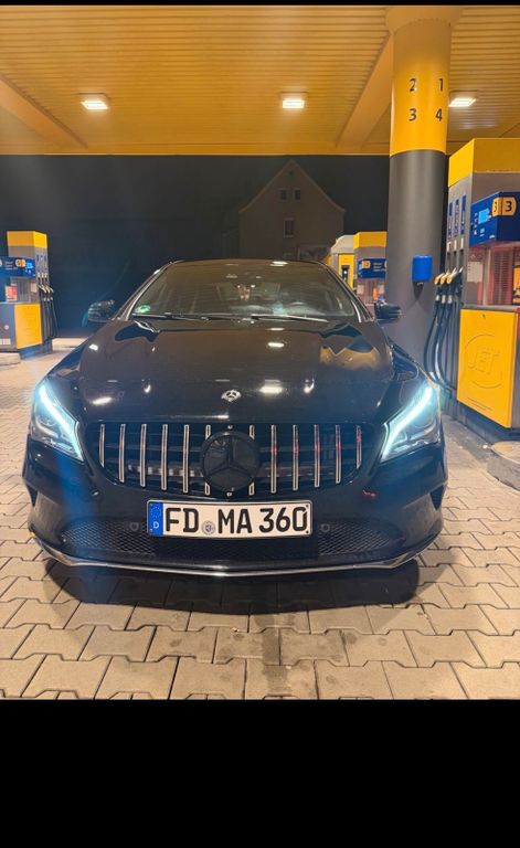 Image of Mercedes-Benz CLA 200