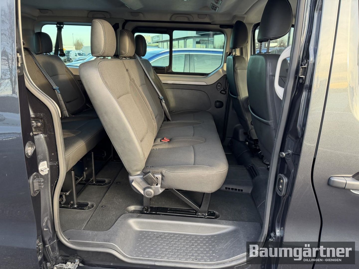 Fahrzeugabbildung Renault Trafic Combi Evolution Blue dCi 150 8-Sitzer