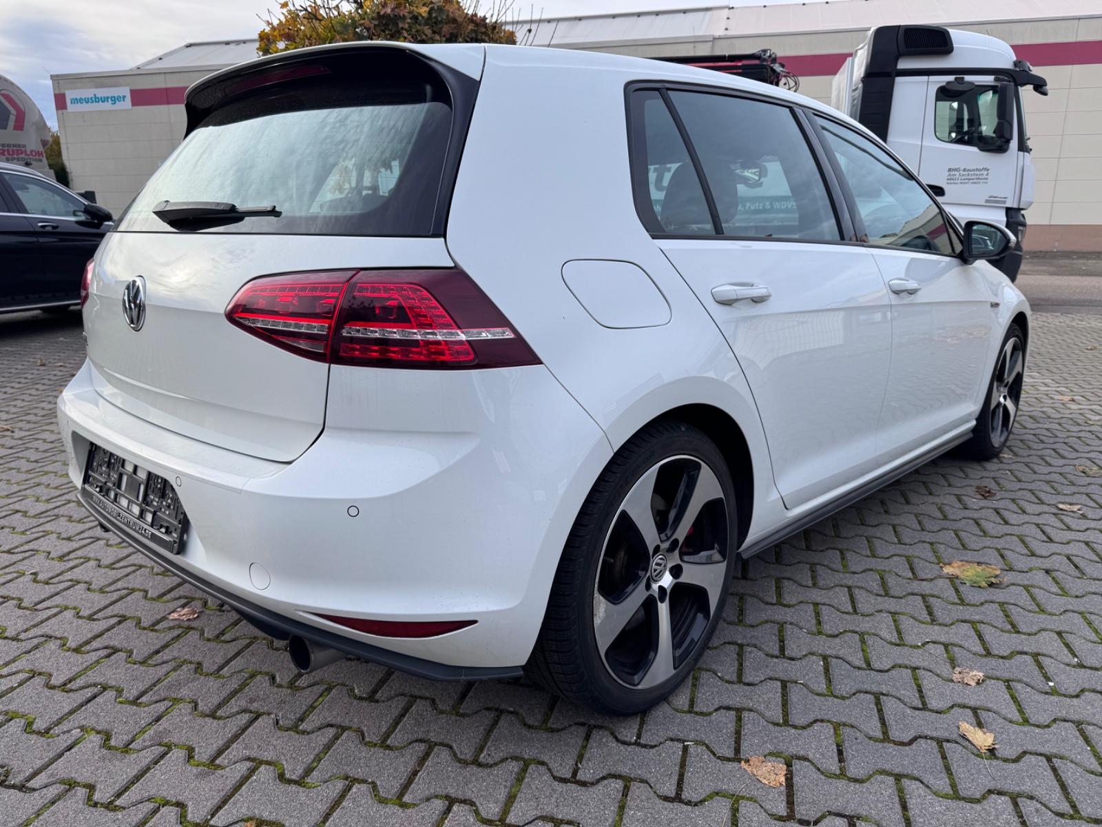 Volkswagen Golf VII Lim. GTI Performance BMT