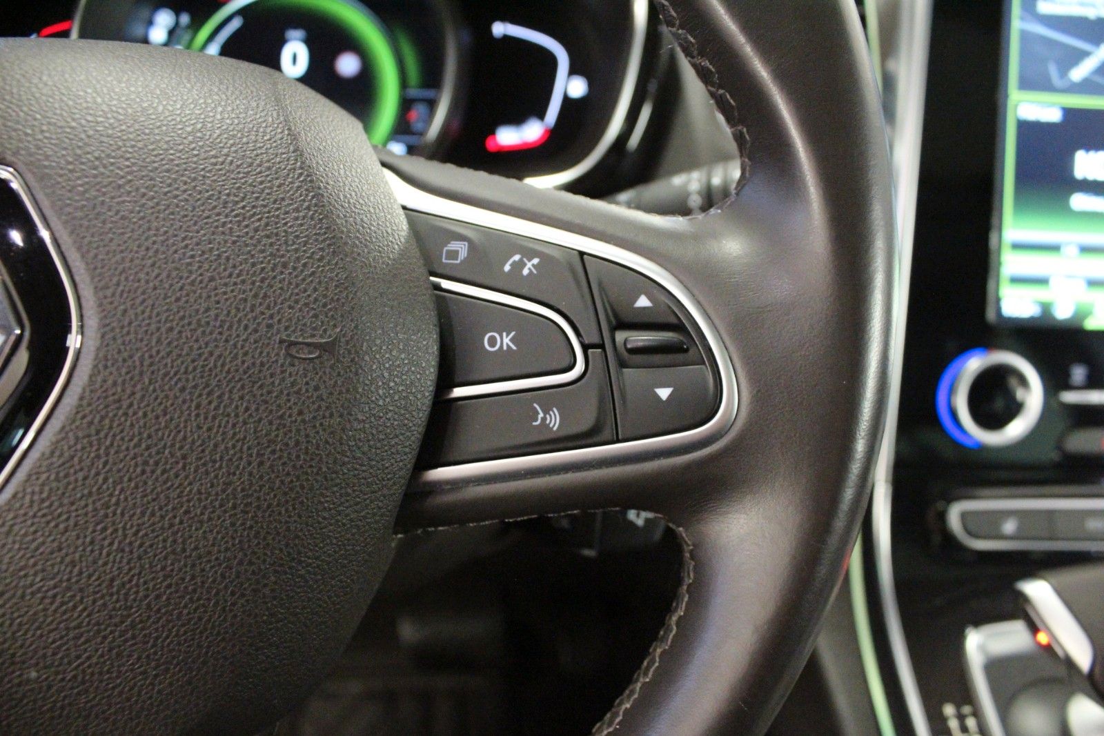 Fahrzeugabbildung Renault Espace ENERGY TCe 200 EDC Intens 7 Sitzer