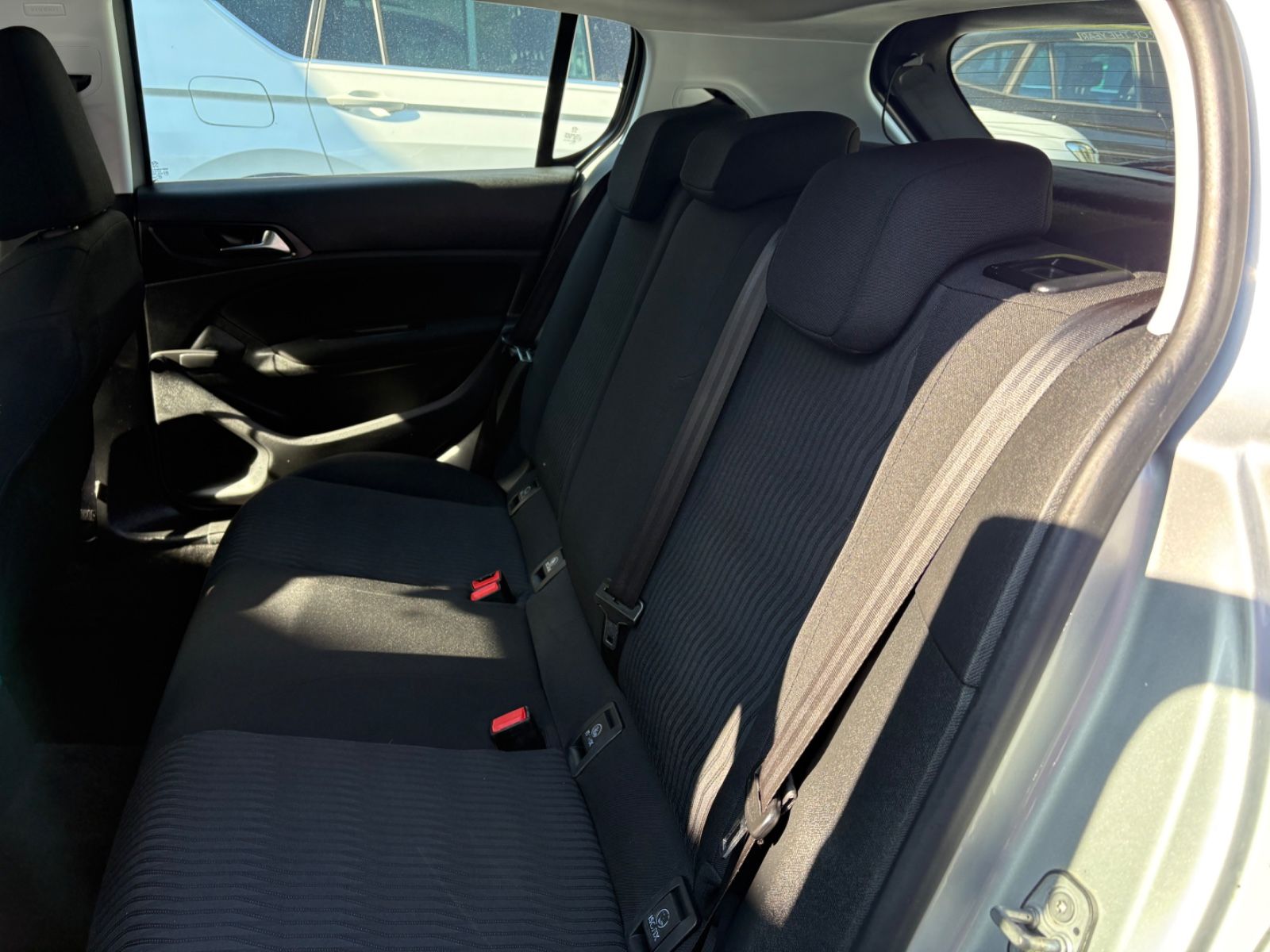Fahrzeugabbildung Peugeot 308 Access