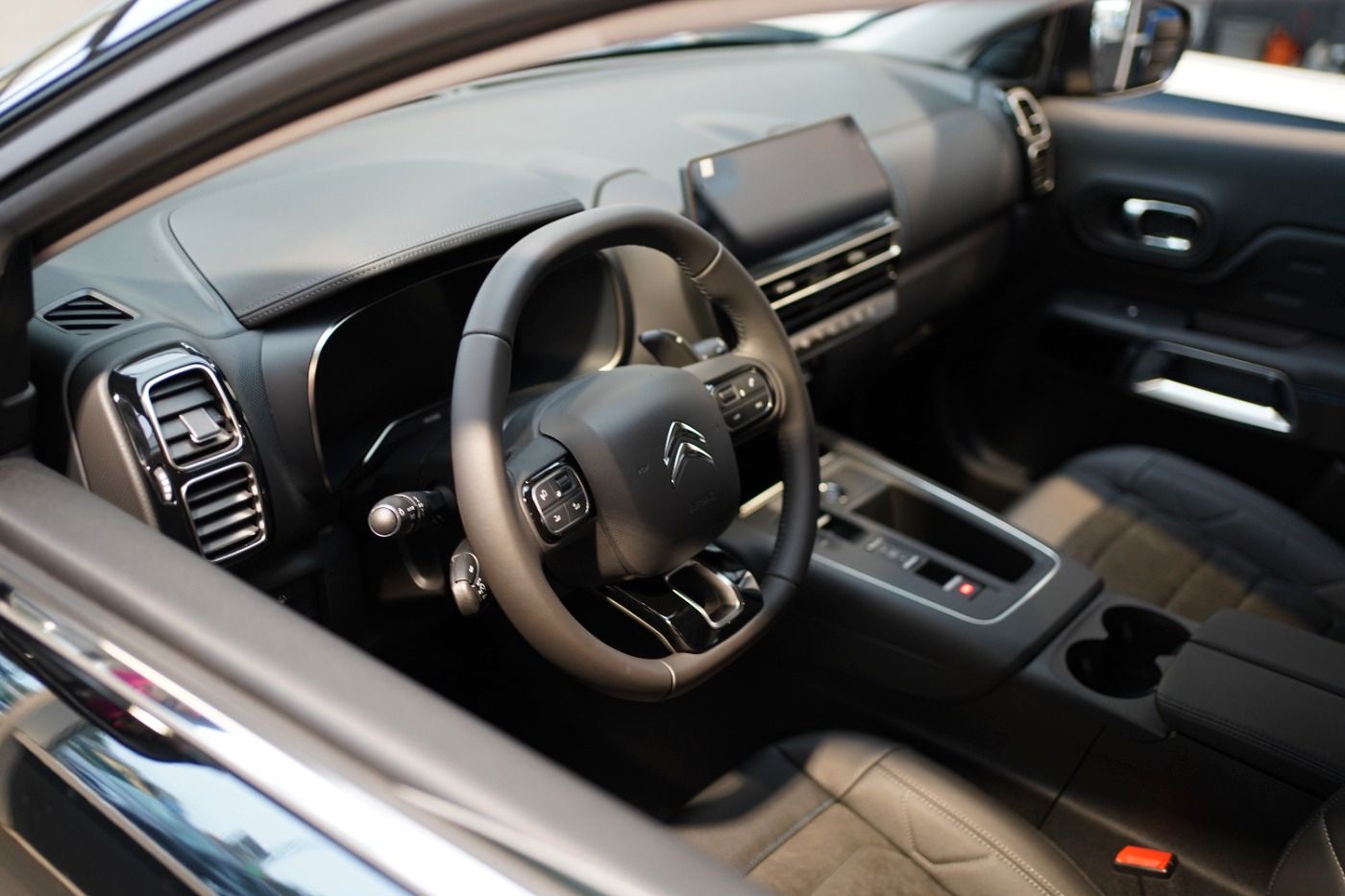Fahrzeugabbildung Citroën C5 Aircross BlueHDi 130 EAT8 Max Panoramadach