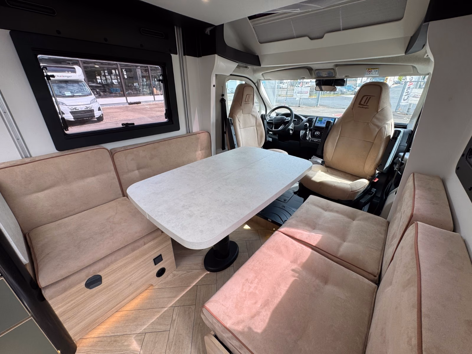 Challenger X260 NEUHEIT Arctic/Automatik/ MJ 2027 Exklusiv – Foto 12 von 22