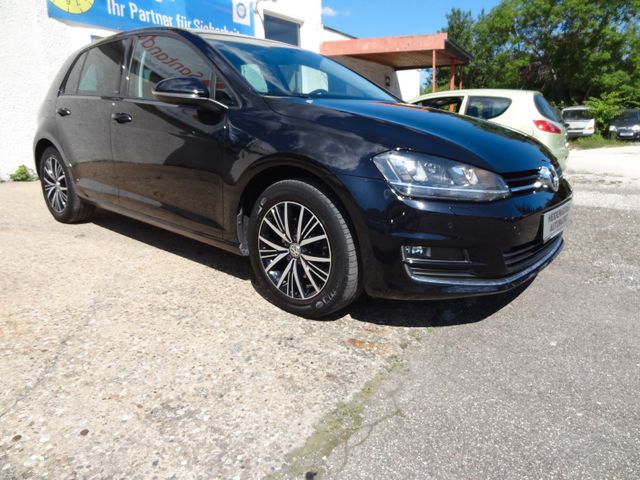 Fahrzeugabbildung Volkswagen Golf VII Lim. Allstar/DSG/Xenon/Navi/2.Hd/150PS/