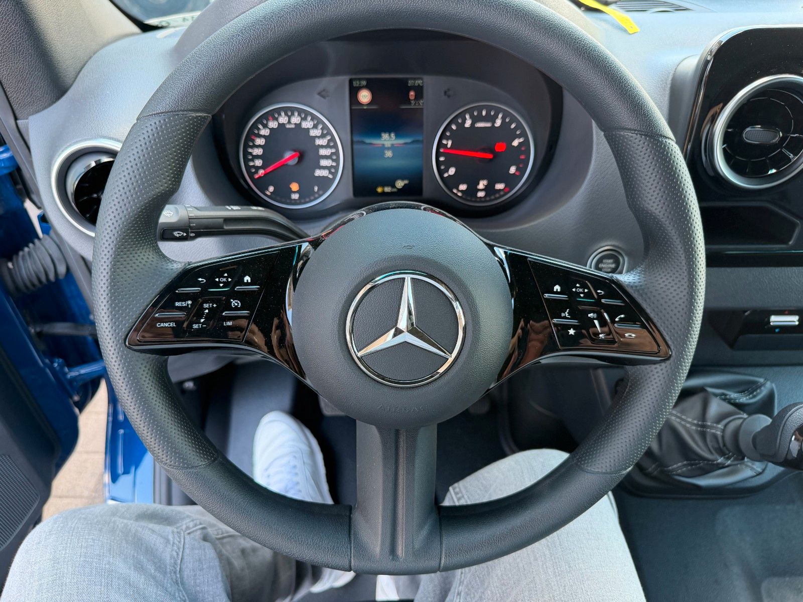 Fahrzeugabbildung Mercedes-Benz Sprinter 317 CDI 4325 Pritsche Klima Navi