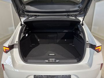 Fotografie 11 des Opel Astra 1.2 Turbo GS