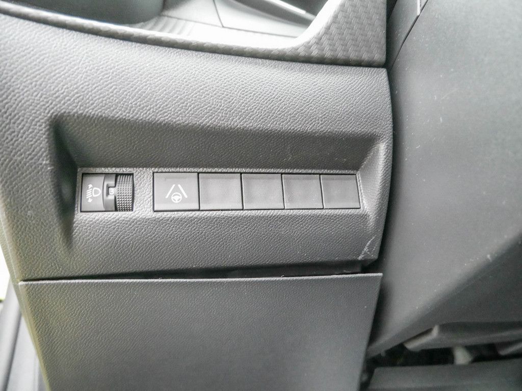 Peugeot 208 - Bild 11