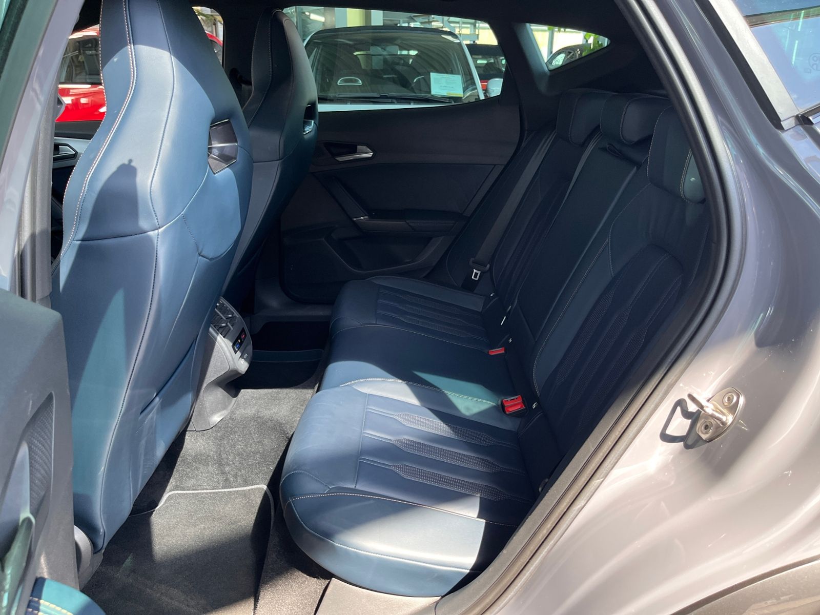 Fahrzeugabbildung CUPRA Formentor VZ 4Drive AHK PANO LEDER BEATS 19"
