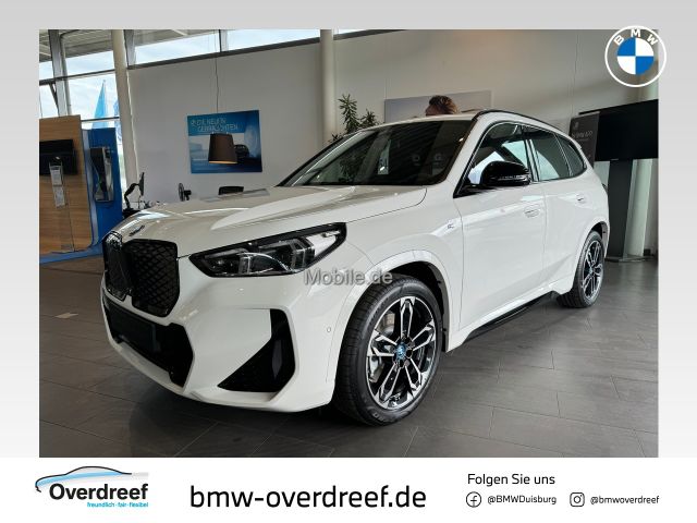 BMW iX1 xDrive30 M Sportpaket Panorama Head-Up AHK