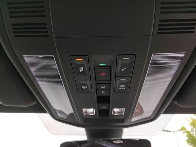 Touareg R 4Motion 3.0 TSI eHybrid Navi Carplay