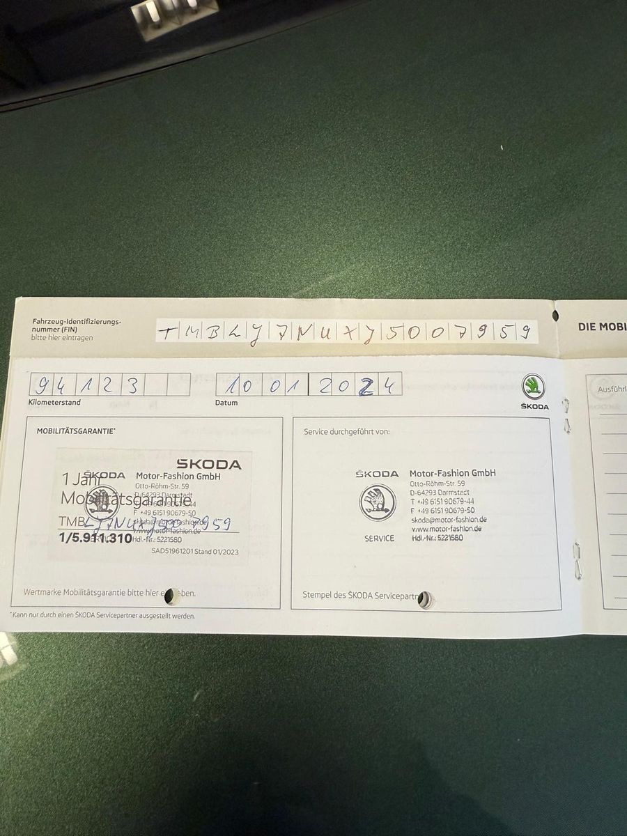 Fahrzeugabbildung SKODA Karoq Style 4x4 / AHK/ALLRAD/LED/KAMERA/LEDER
