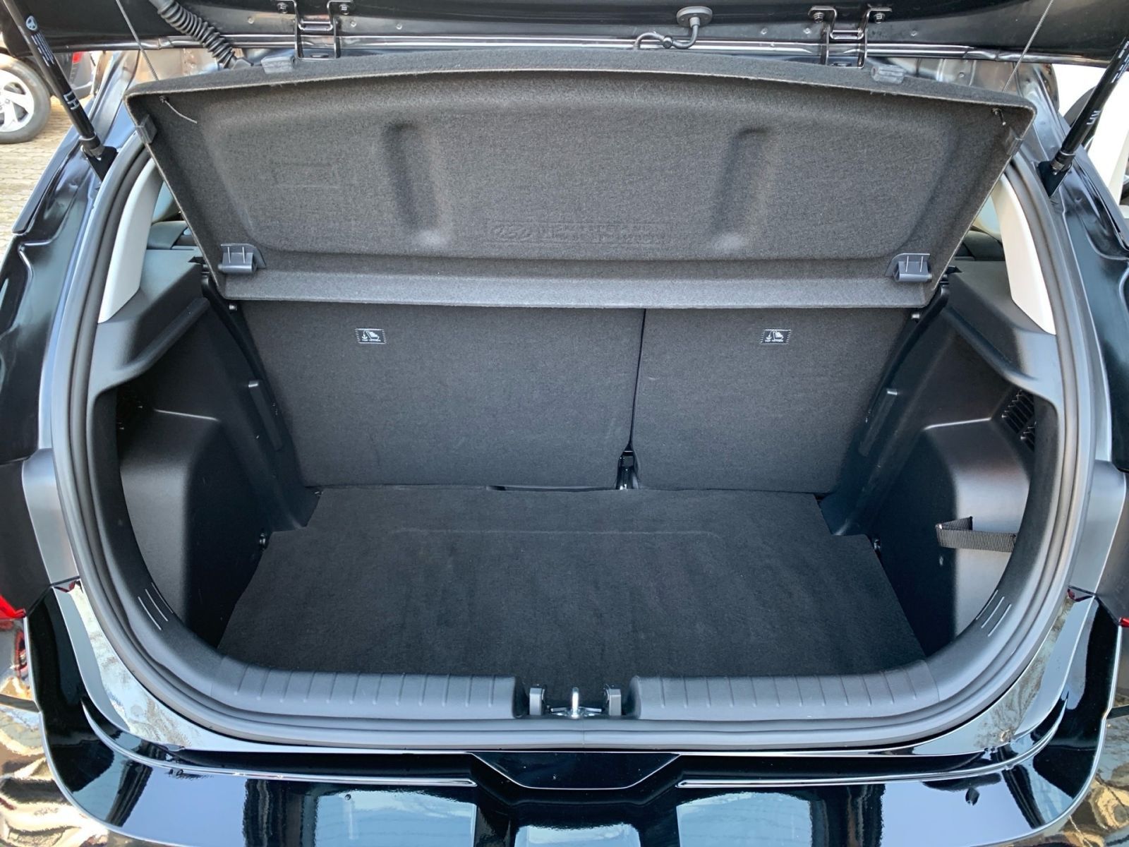 Fahrzeugabbildung Hyundai i20 1.2 Select Navi Kamera