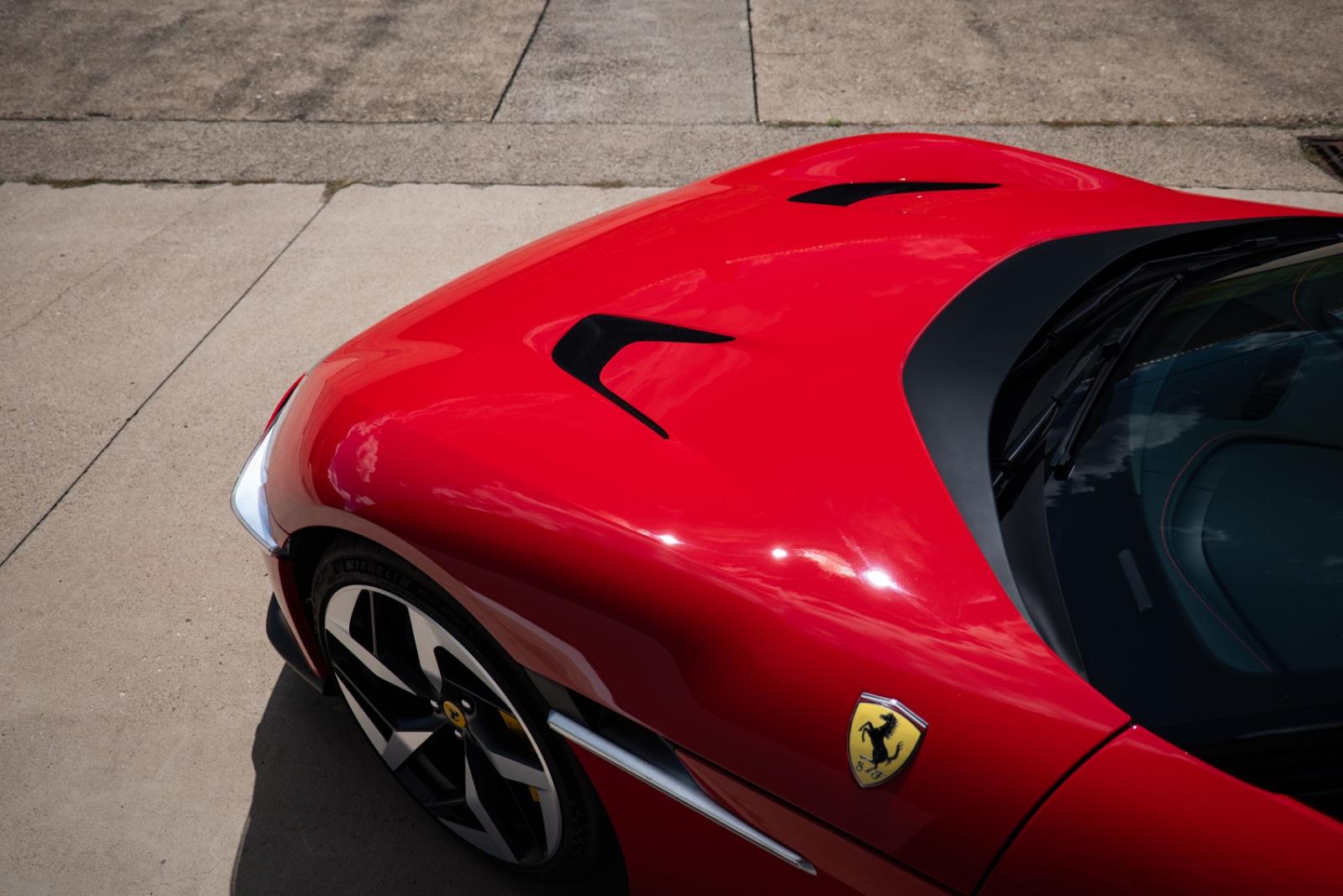 Ferrari LIFT/CARBON/RACING SEATS/ACC