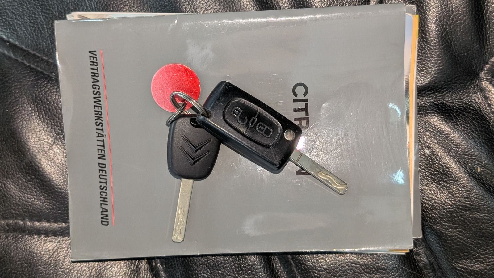 Fahrzeugabbildung Citroën C2 1.4 VTR Plus * Leder