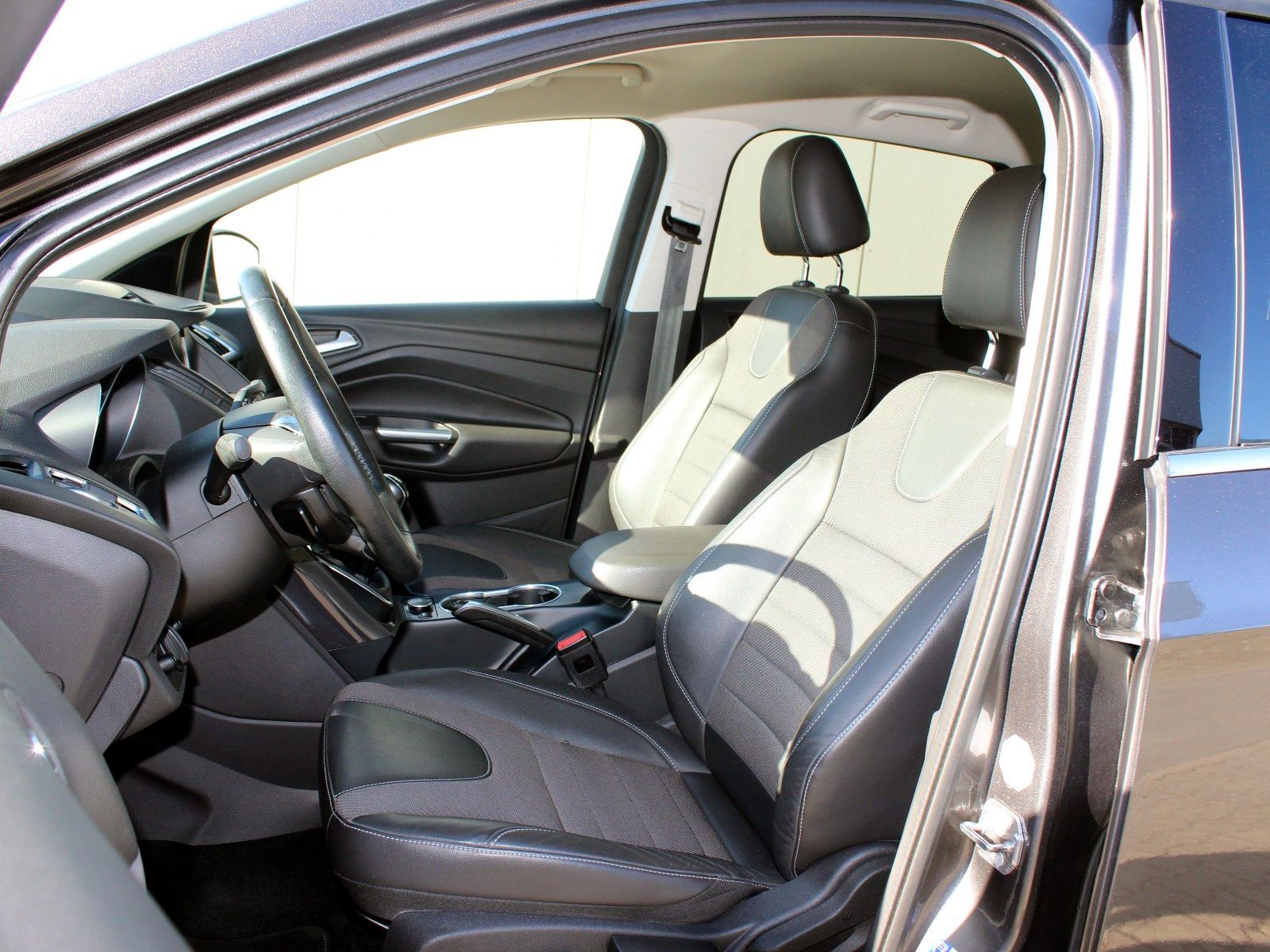 Fahrzeugabbildung Ford Kuga Titanium 1,5 EcoBoost Start/Stopp