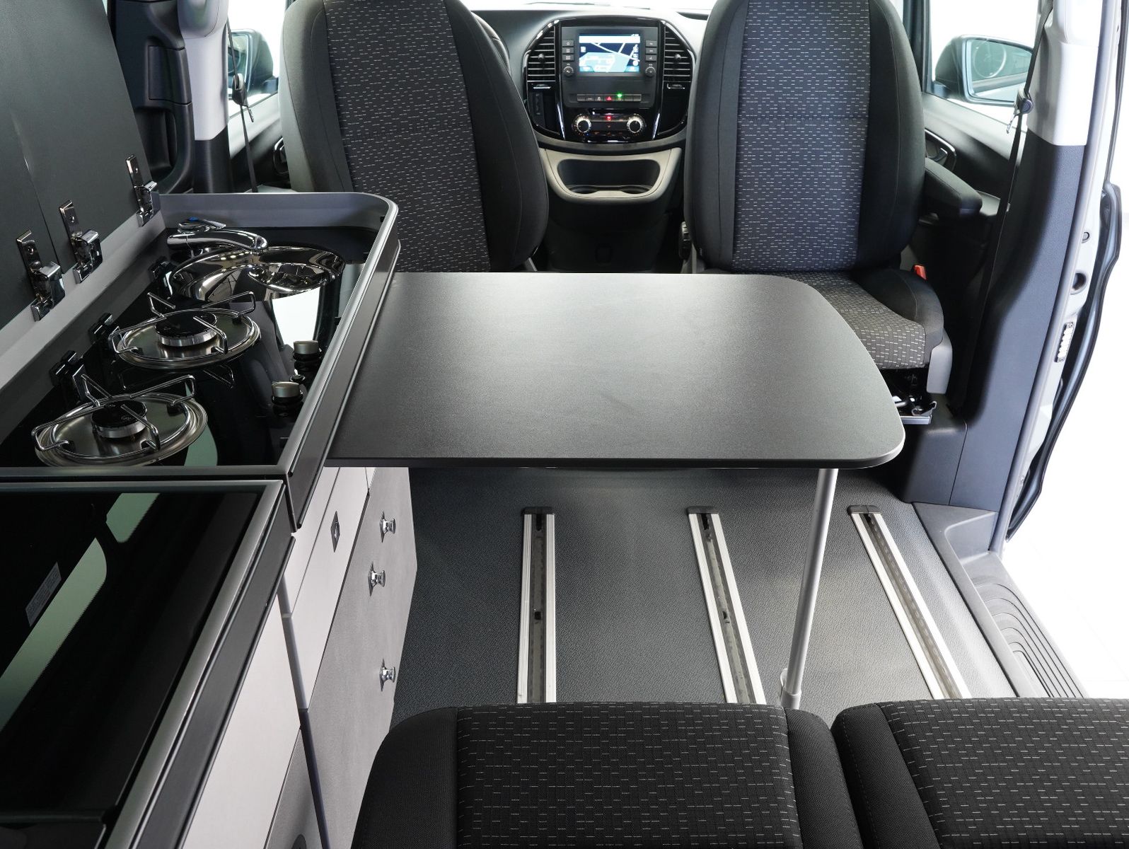 Fahrzeugabbildung Mercedes-Benz Vito Tourer 119 CDI Pro 4x4 lang PÖSSL/KÜCHE