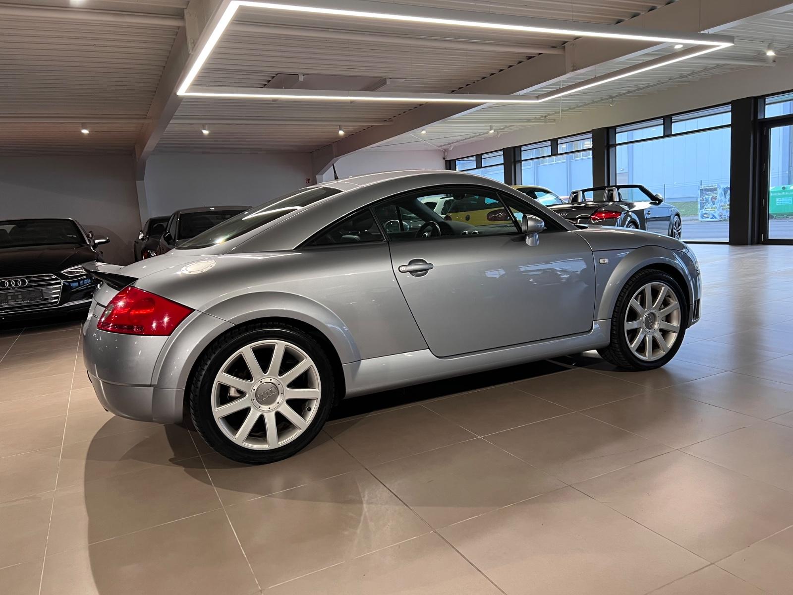 Audi TT Coupe 3.2 V6 DSG quattro NAVI LEDER TEMPOMAT