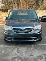 Lancia Voyager platinum Getriebe - Lancia Voyager aus 2013