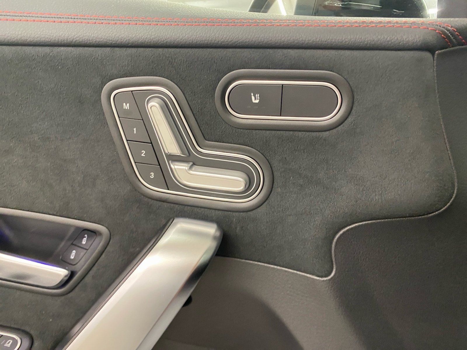 Fahrzeugabbildung Mercedes-Benz CLA 200 AMG*Pano*Burmester*Night*20"*Totwin*Memo