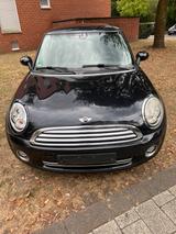 MINI Cooper Coupé - schwarze MINI COOPER_COUPE