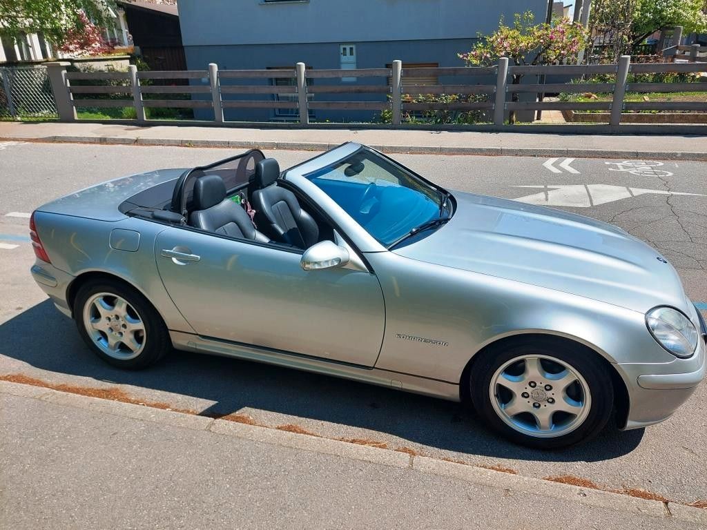 Mercedes-Benz SLK 230