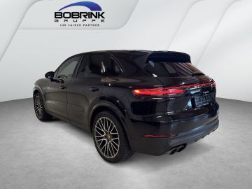 Porsche Cayenne - 5