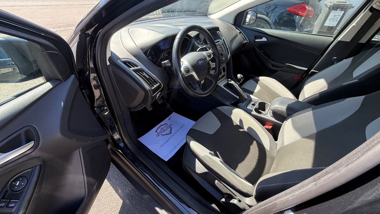 Fahrzeugabbildung Ford Focus Turnier Champions Edition