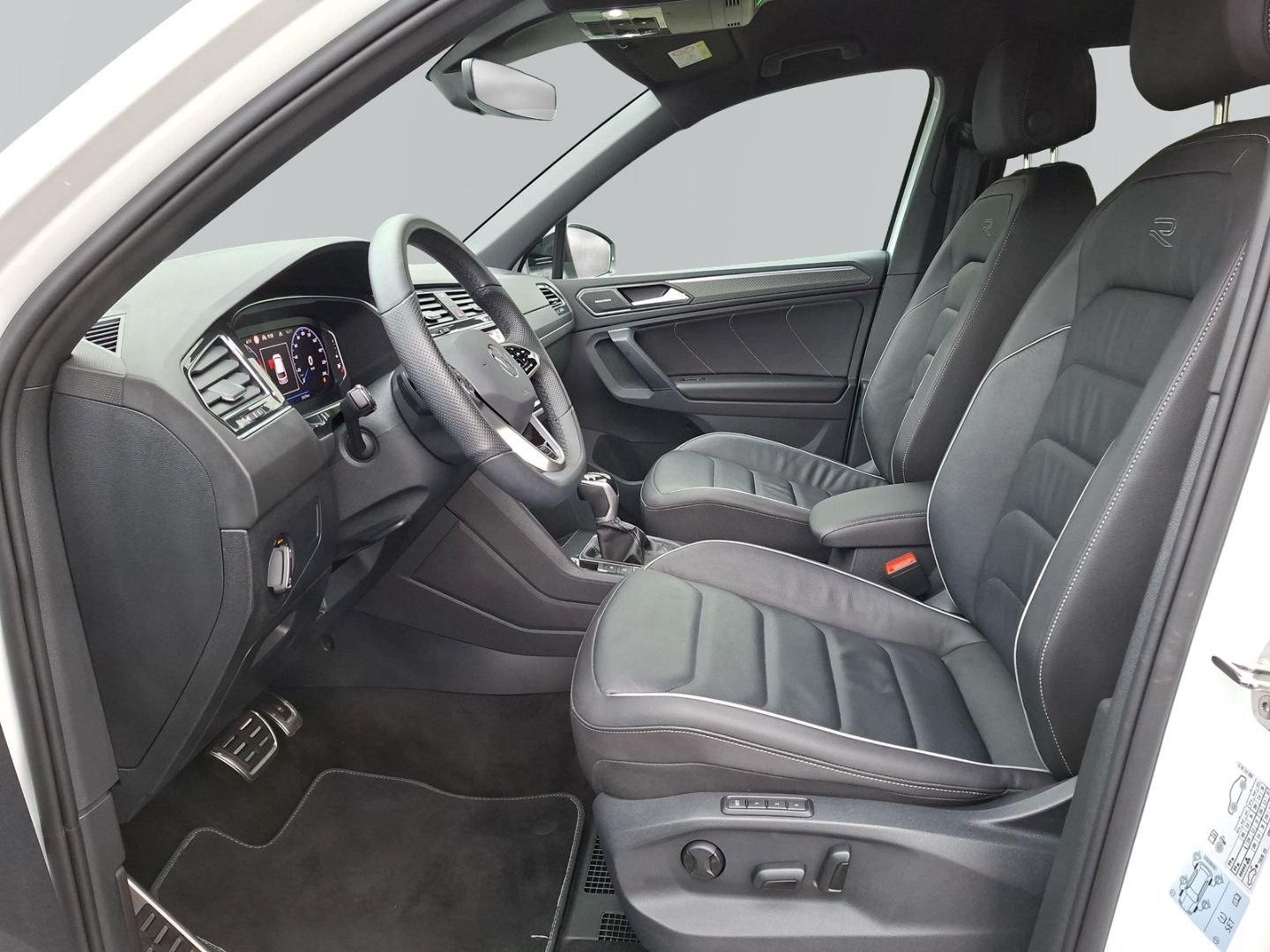 Tiguan 2.0 TDI 4M R-Line *HARMAN*AHK*MATRIX*