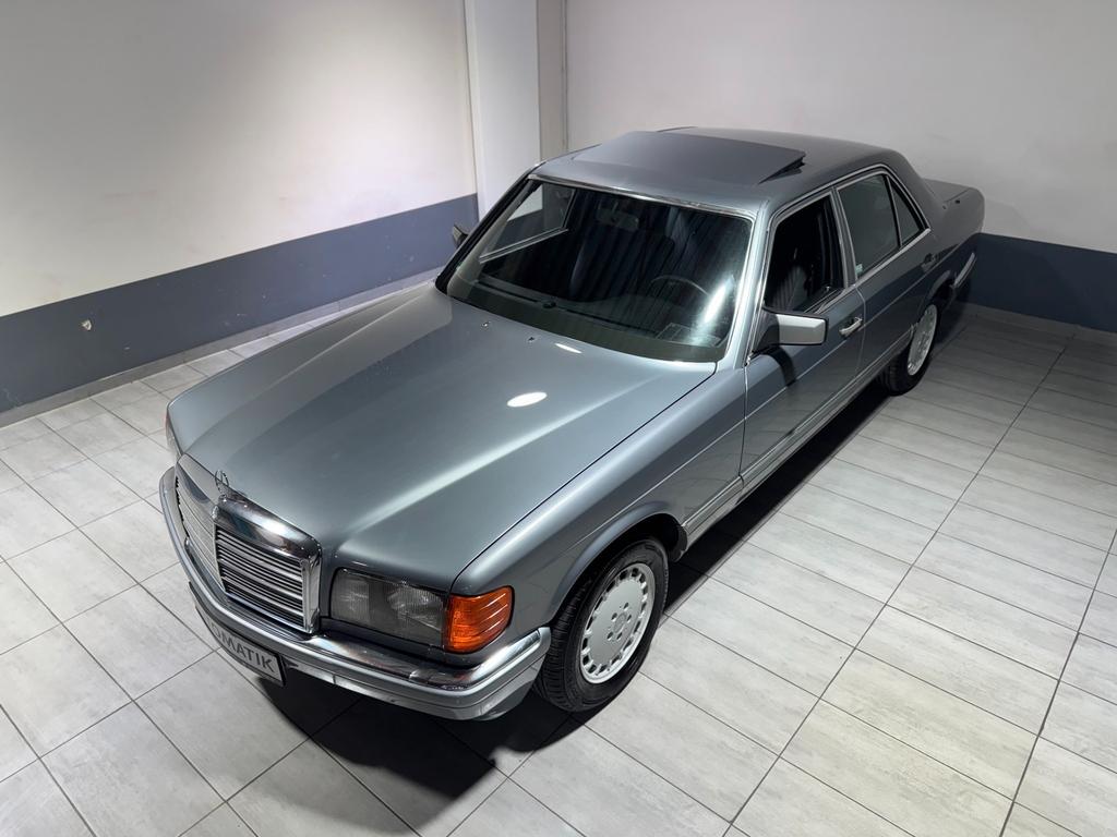 Mercedes-Benz 260