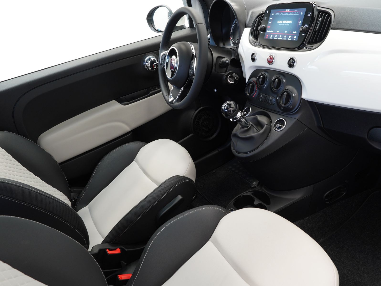 Fahrzeugabbildung Fiat 500 1.0 Mild Hybrid Dolcevita PANORAMA